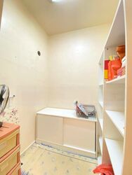 Country Park Condominium (D16), Condominium #585581291